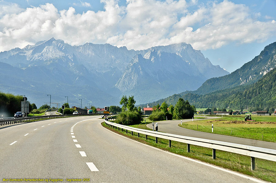 Mot Zugspitze og Garmisch-Partenkirchen