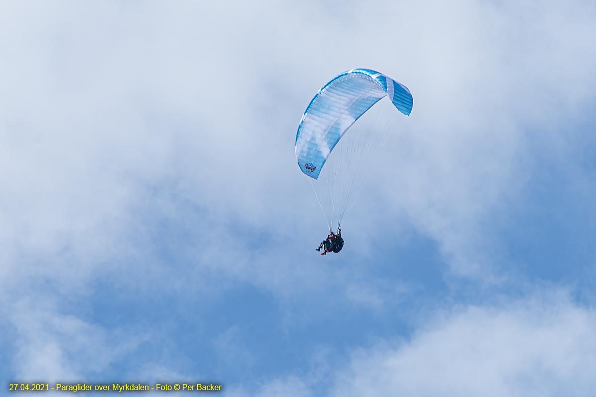 Paraglider over Myrkdalen
