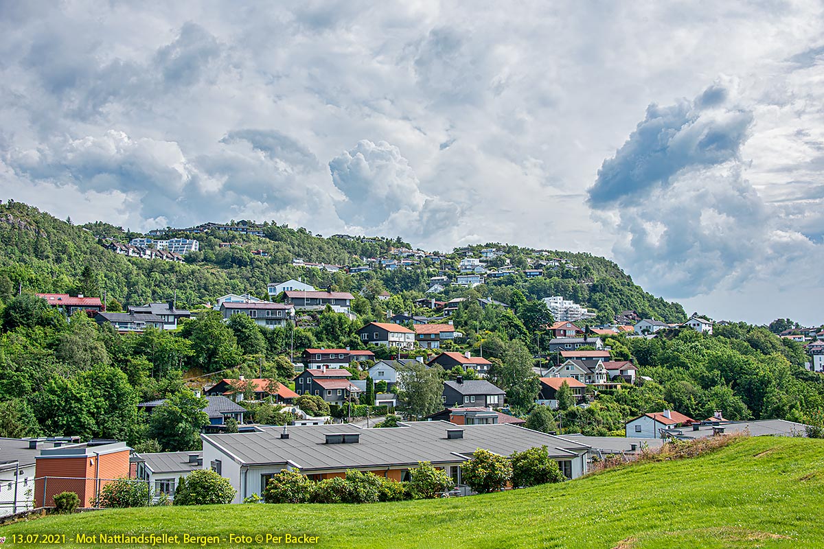 Mot Nattlandsfjellet, Bergen