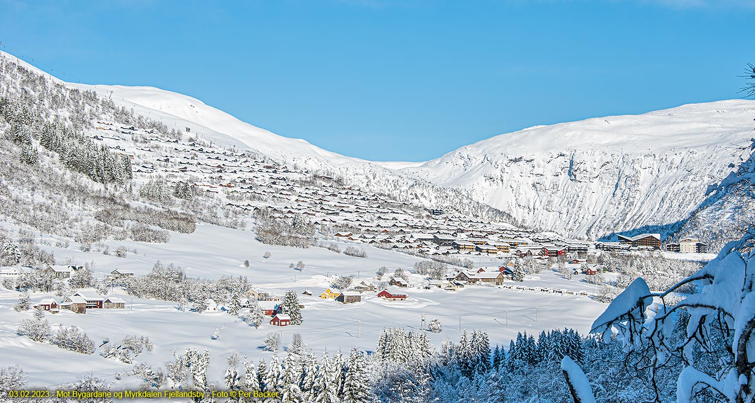 Mot Bygardabne og Myrkdalen Fjellandsby