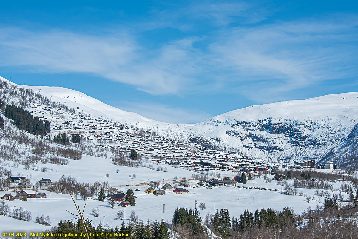 Mot Myrkdalen Fjellandsby