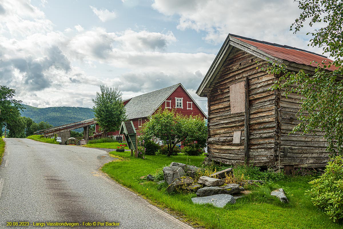 Langs Vasstrondvegen