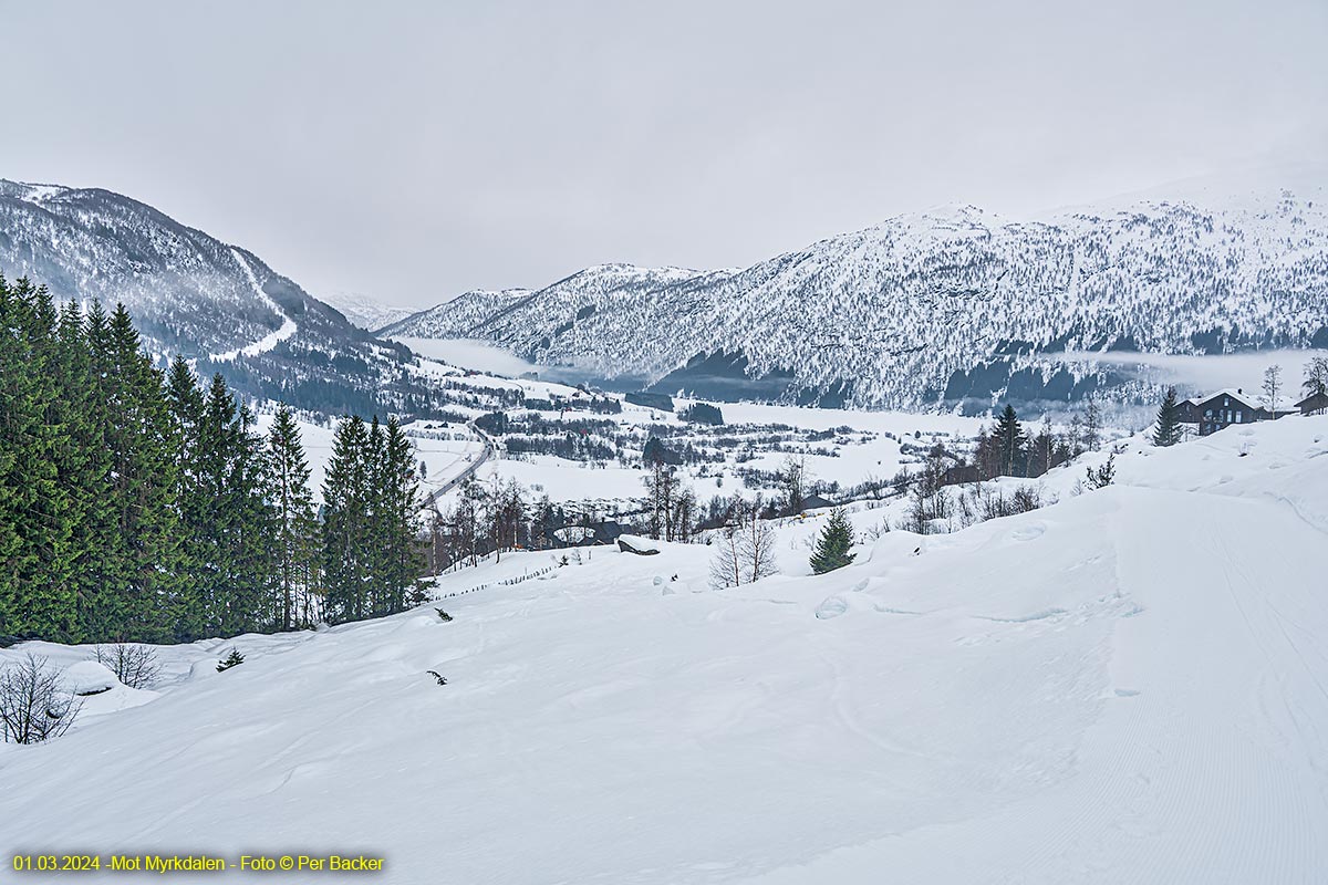 Mot Myrkdalen