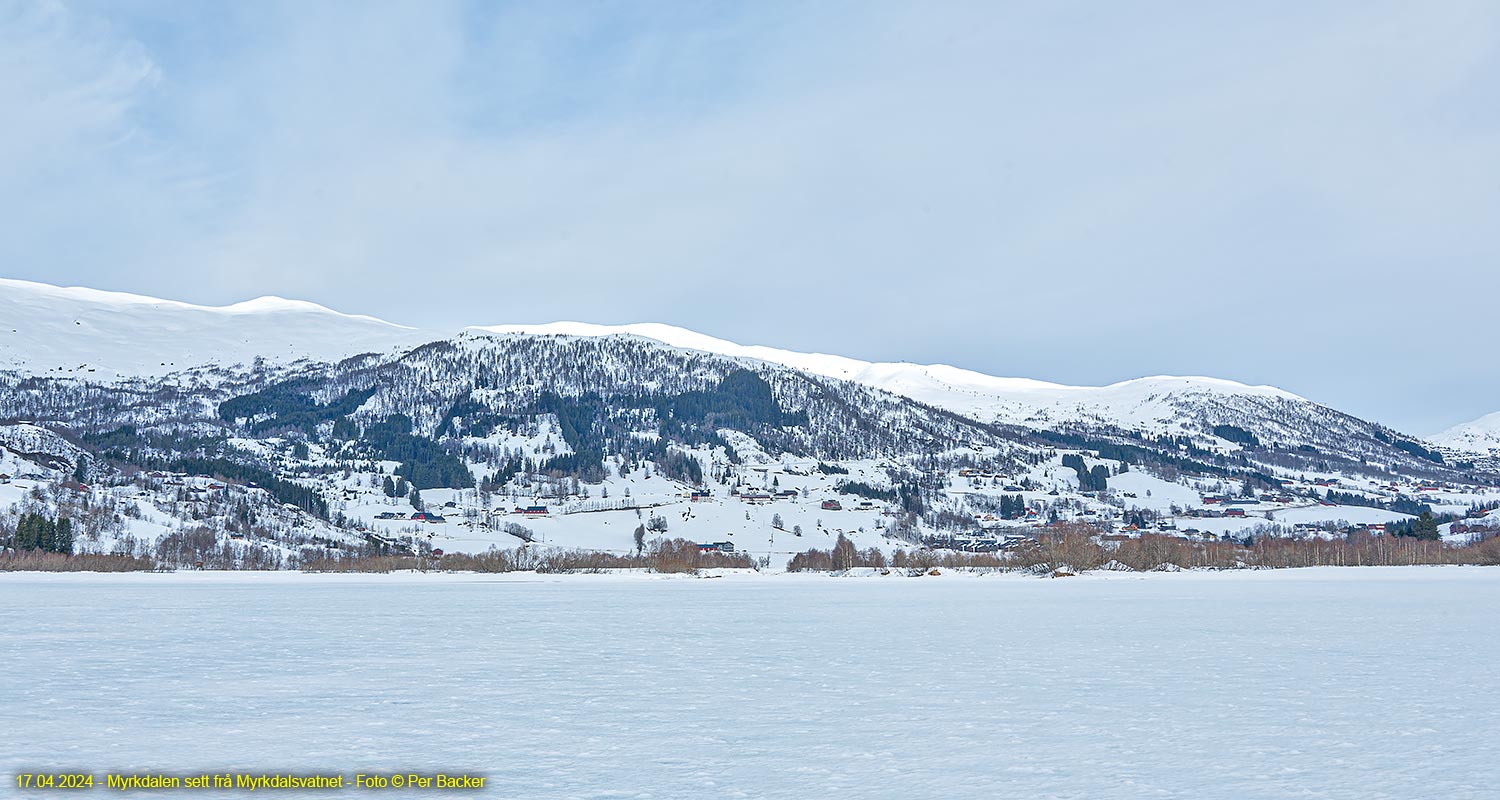 Myrkdalen sett frå Myrkdalsvatnet