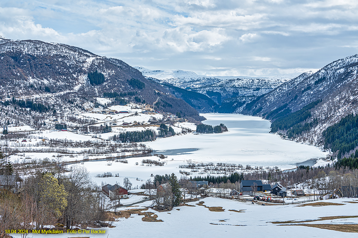 Mot Myrkdalen