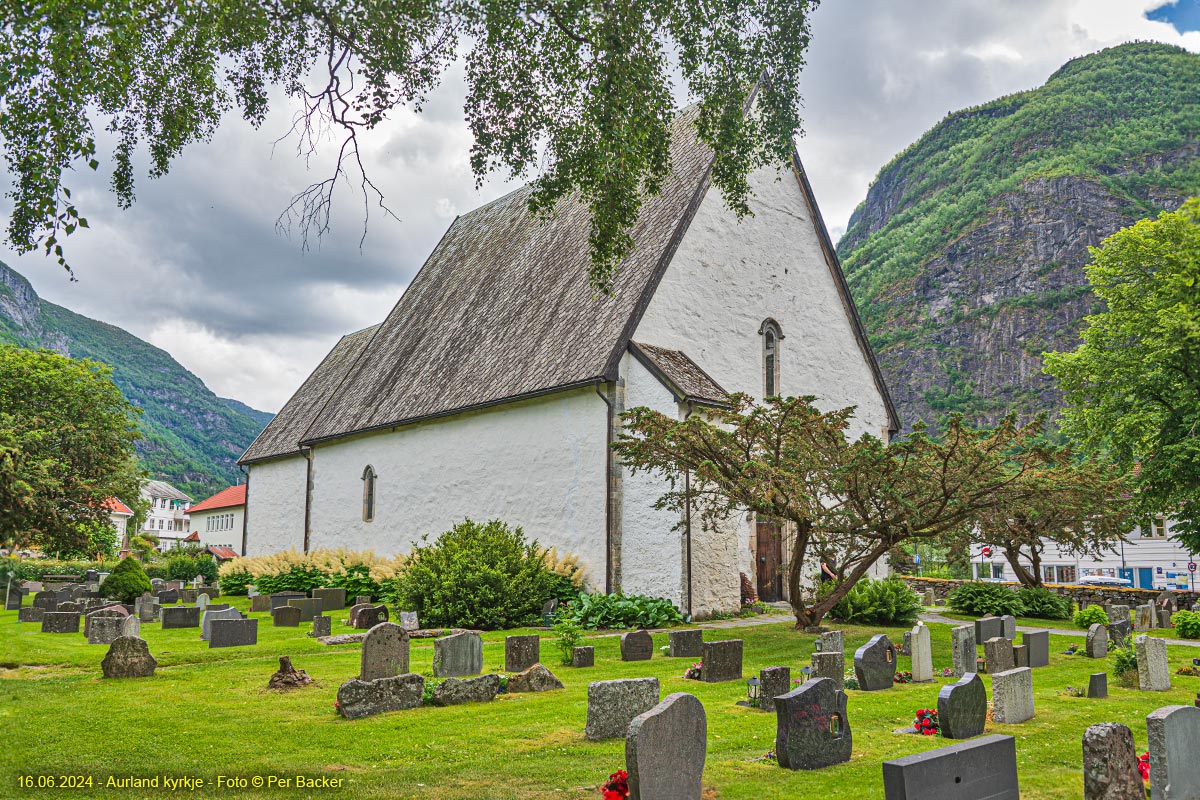 Aurland kyrkje