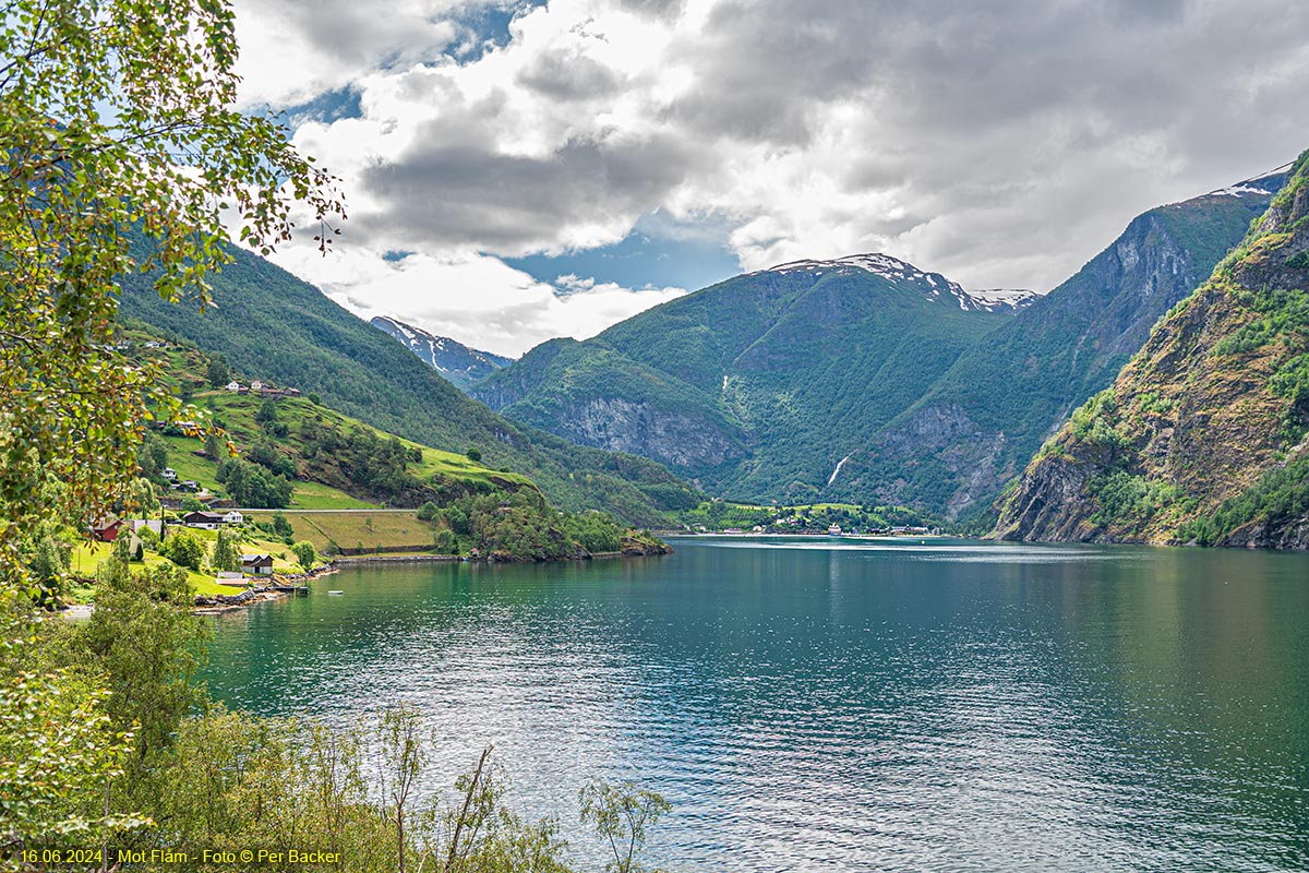 Mot Flåm