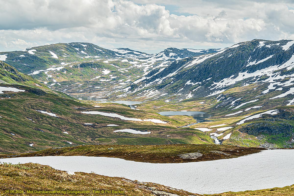 Mot Dueskarsvatnet og Grungavatnet