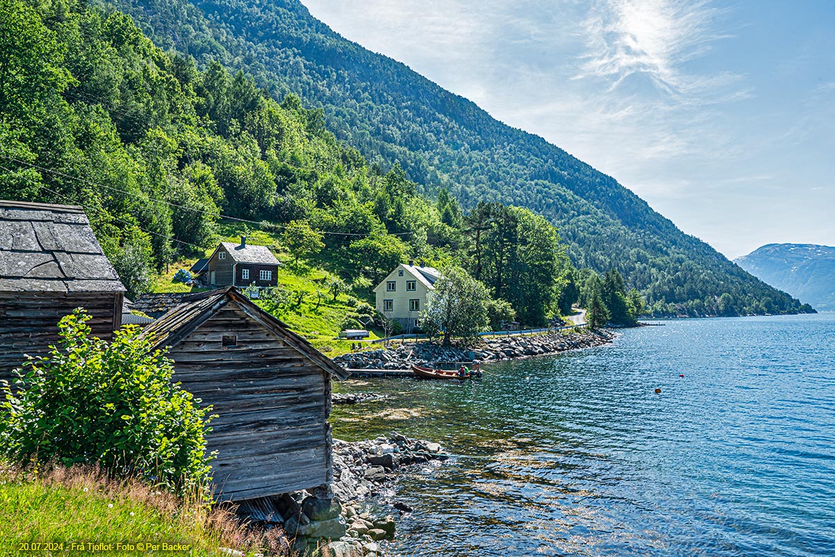 Frå Tjoflot