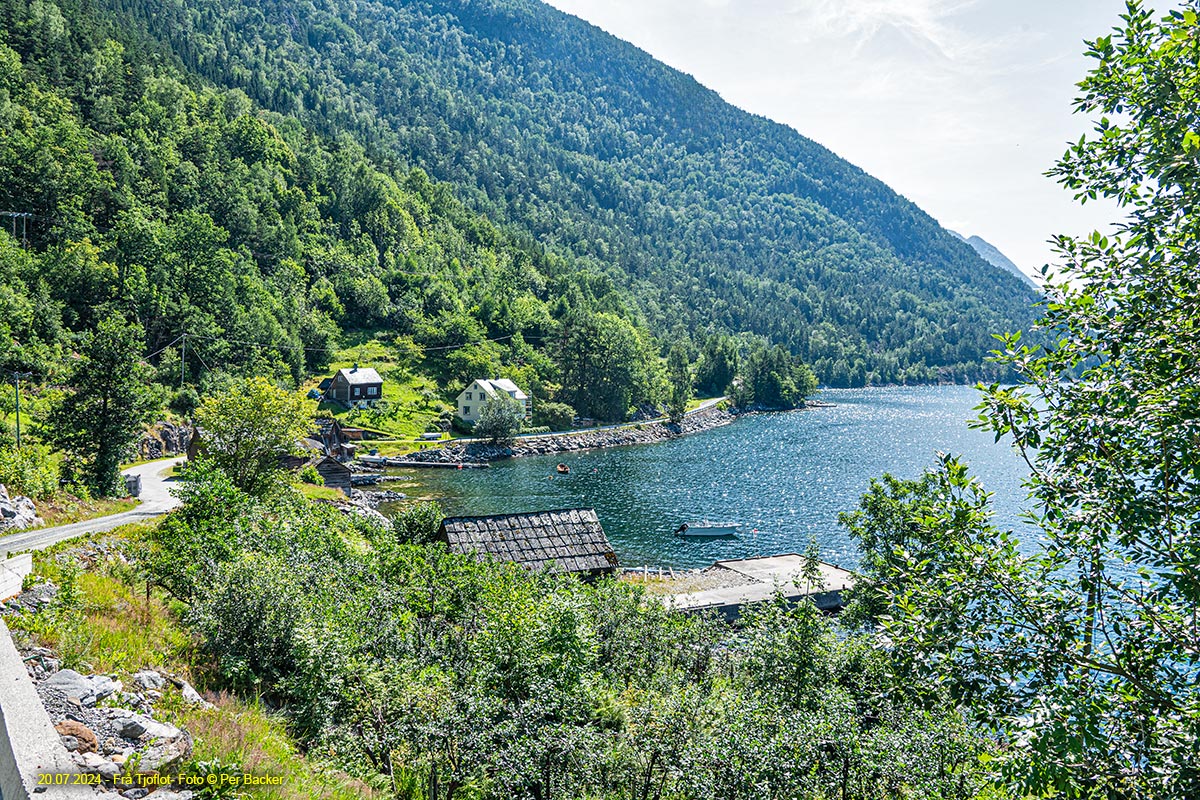 Frå Tjoflot