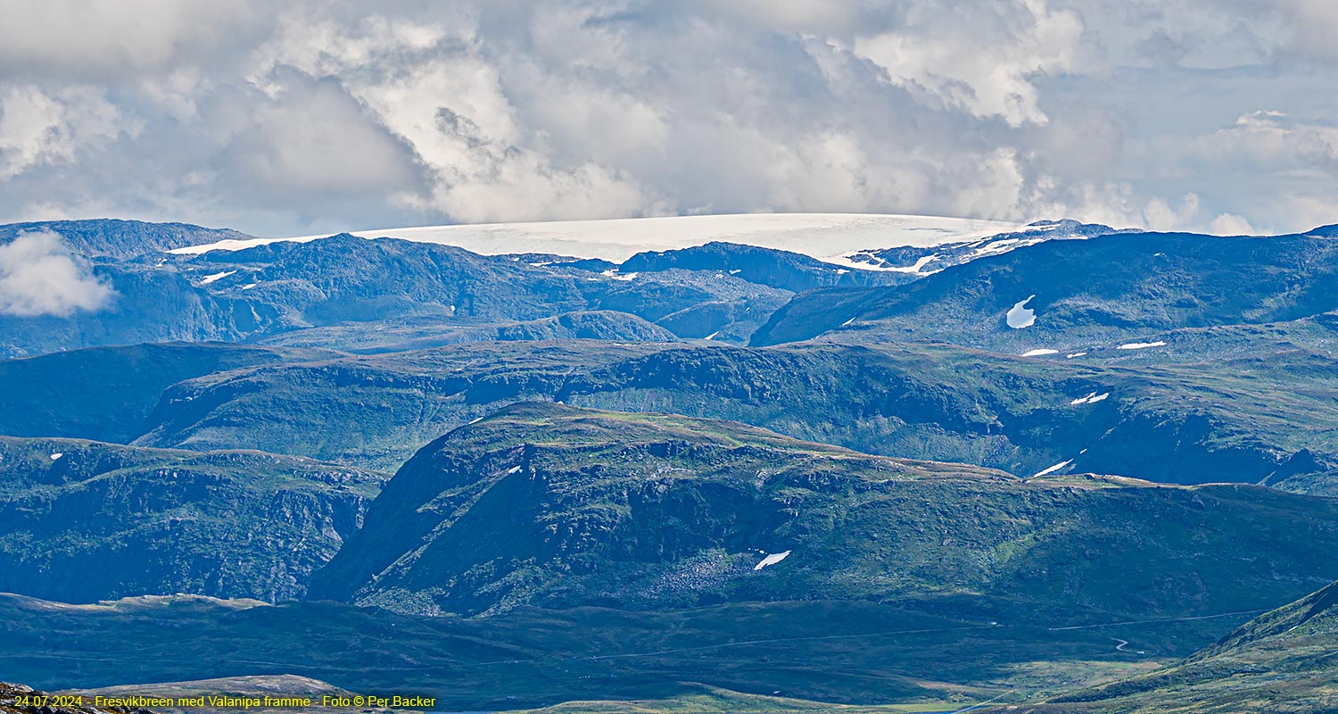 Mot Fresvikbreen og Valanipa