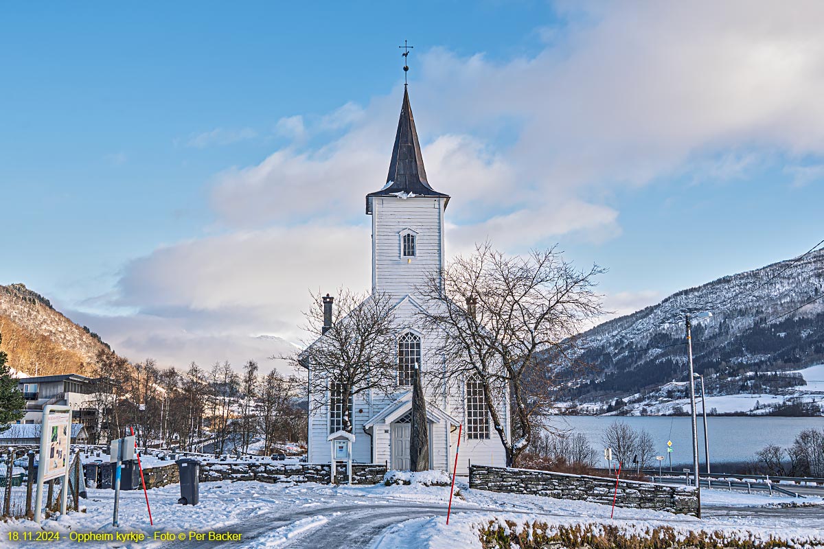 Oppheim kyrkje