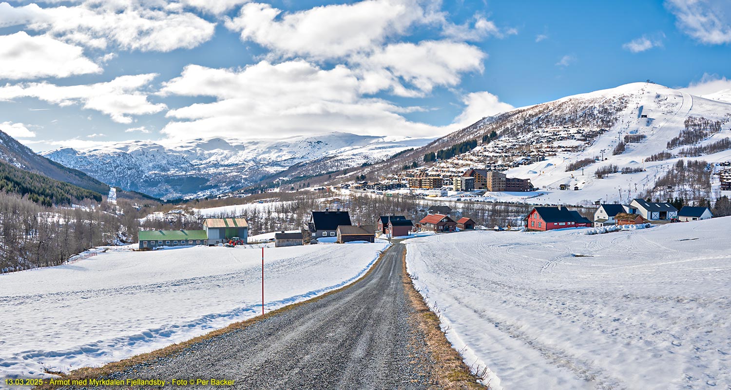 Årmot med Myrkdalen Fjellandsby