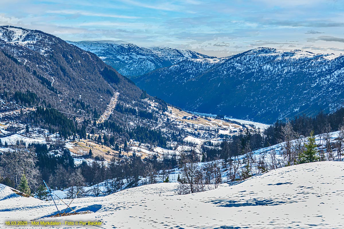 Mot Myrkdalen