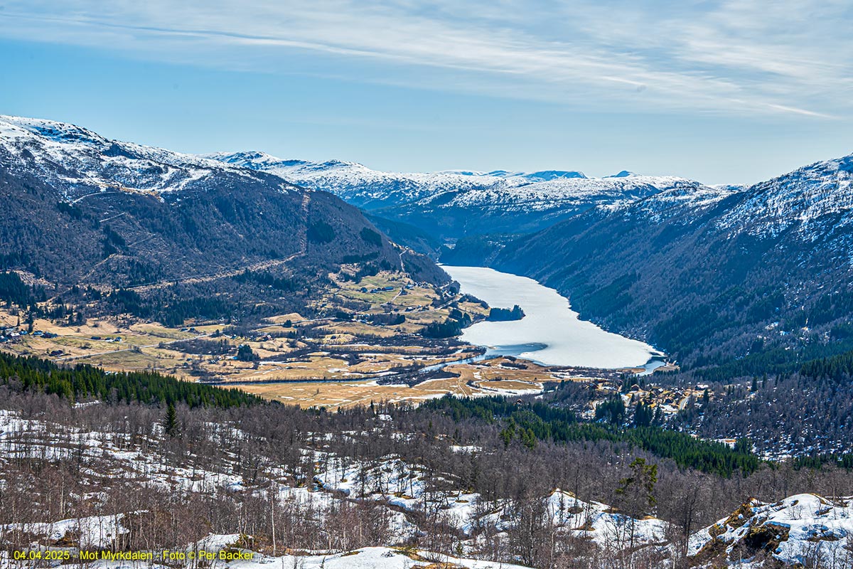 Mot Myrkdalen