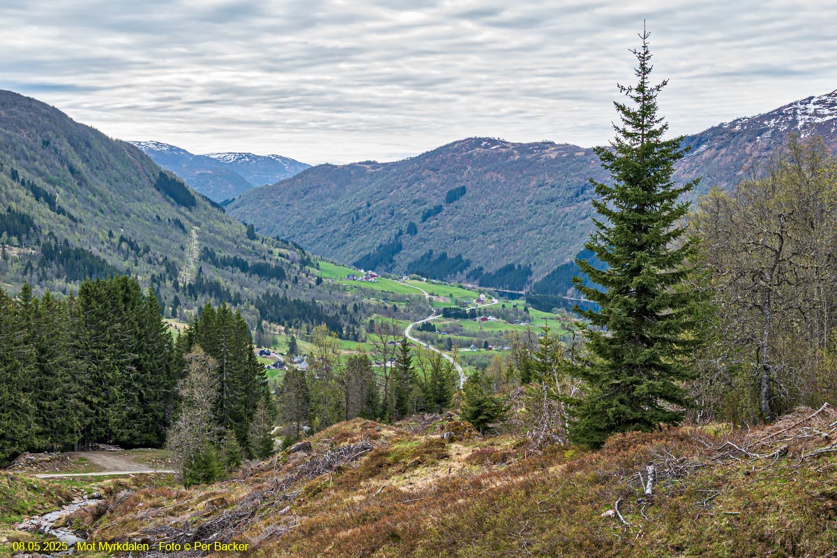Mot Myrkdalen