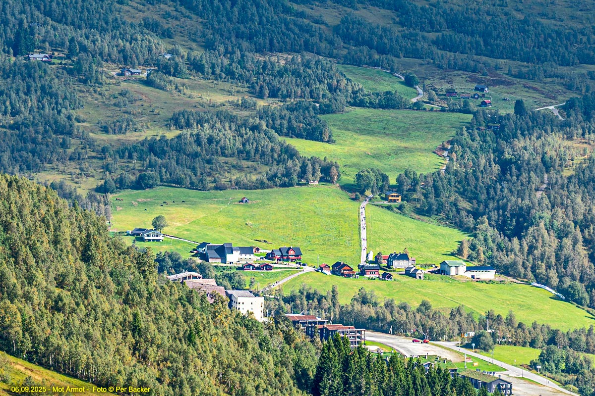 Mot Årmot