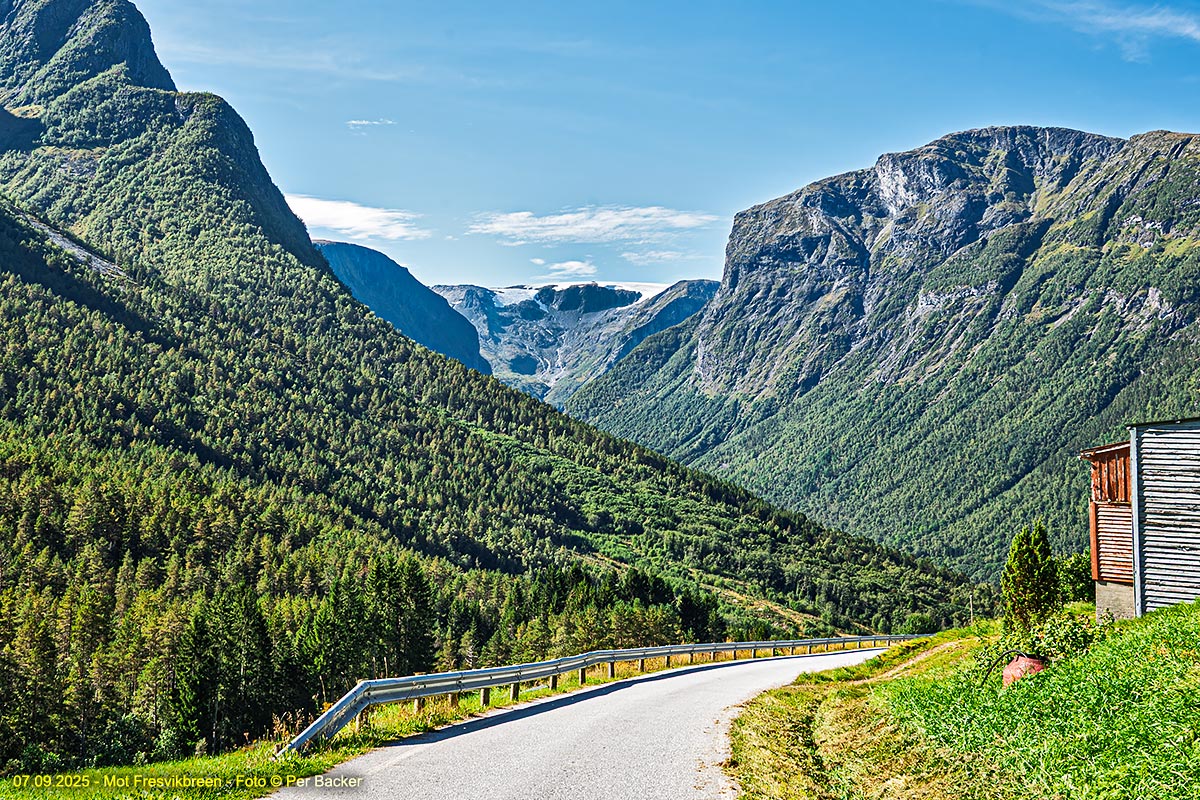 Mot Fresvikbreen