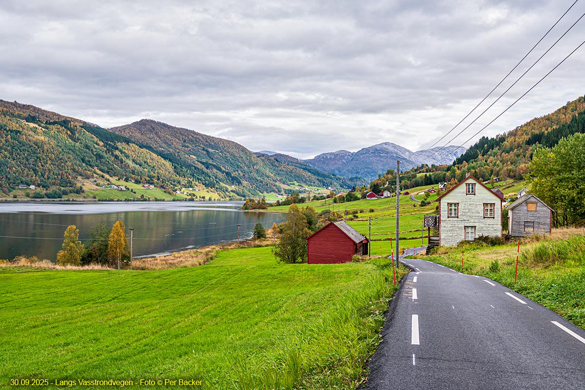 Langs Vasstrondvegen