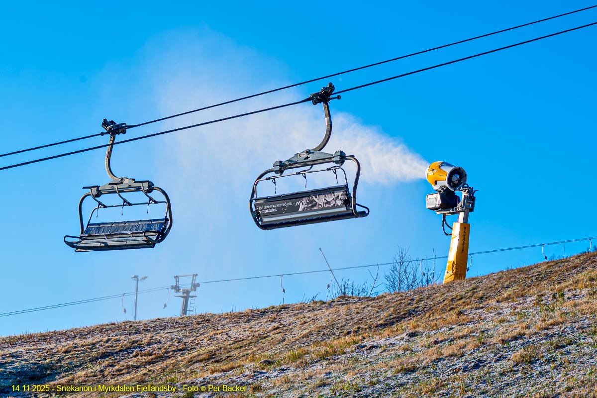 Snøkanon i Myrkdalen Fjellandsby