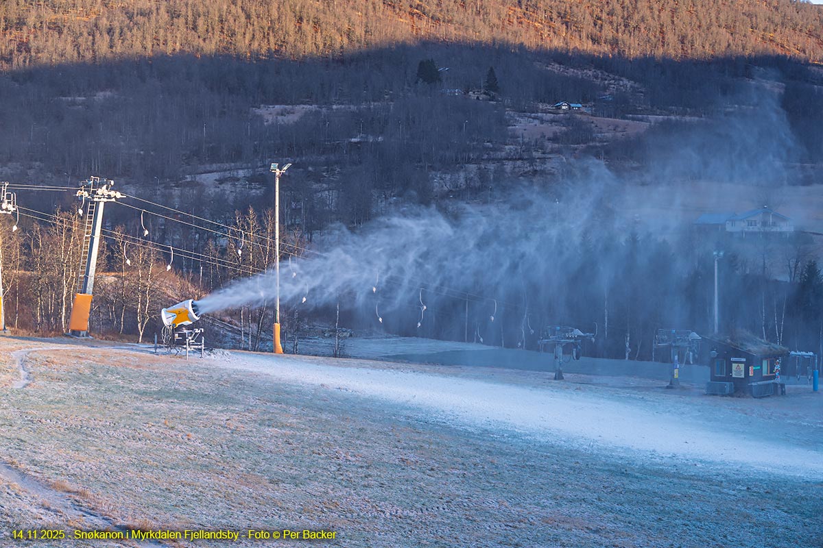 Snøkanon i Myrkdalen Fjellandsby