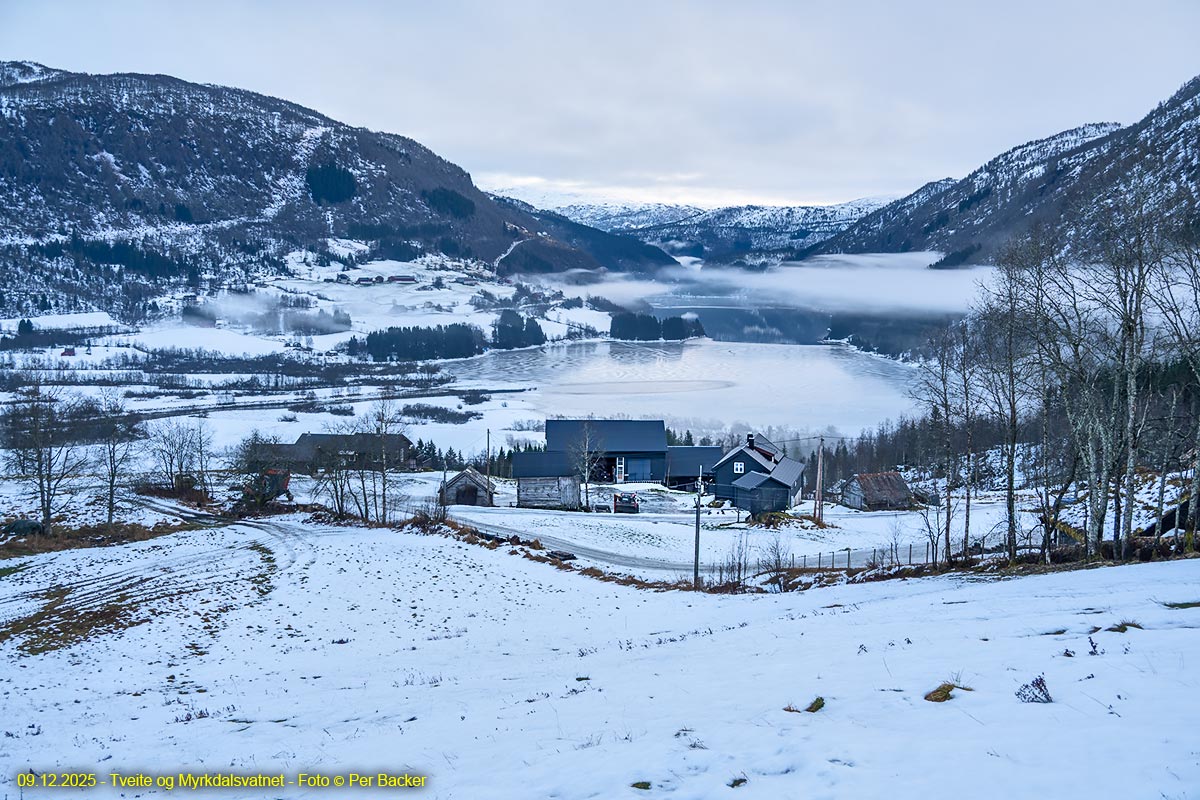 Tveite og Myrkdalsvatnet