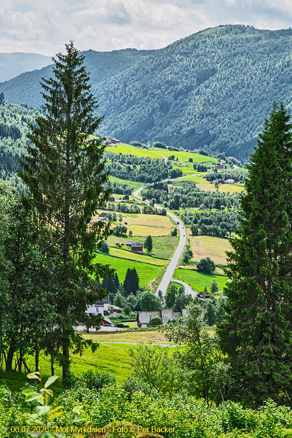 Mot Myrkdalen