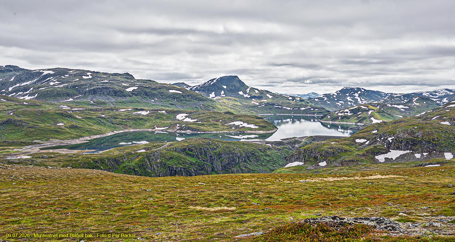 Muravatnet med Blåfjell bak
