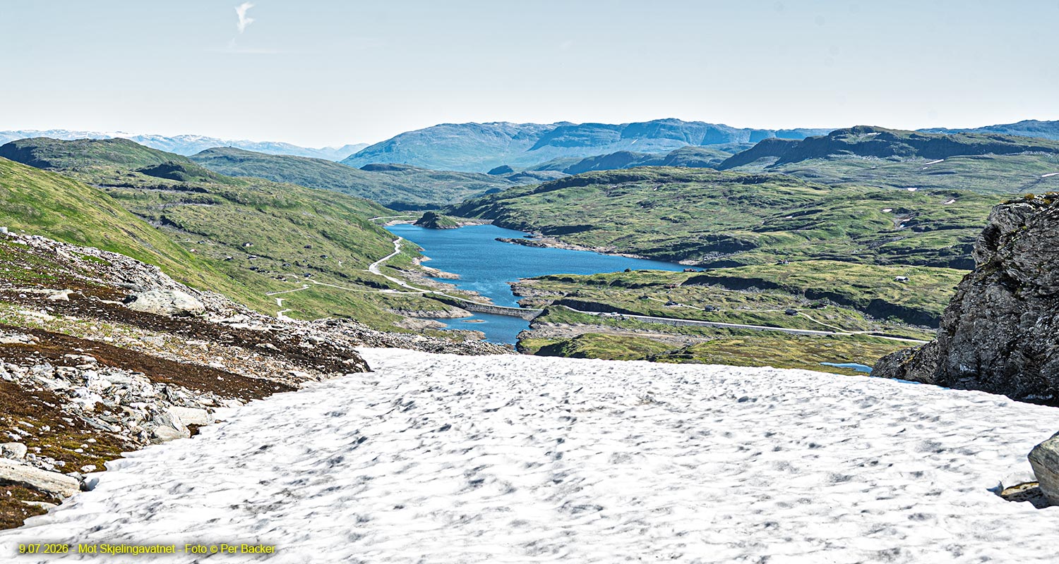 Mot Skjelingavatnet
